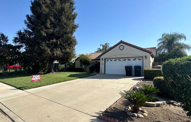 NE Visalia home available now!