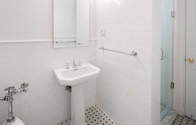 310 east 18 street 2B