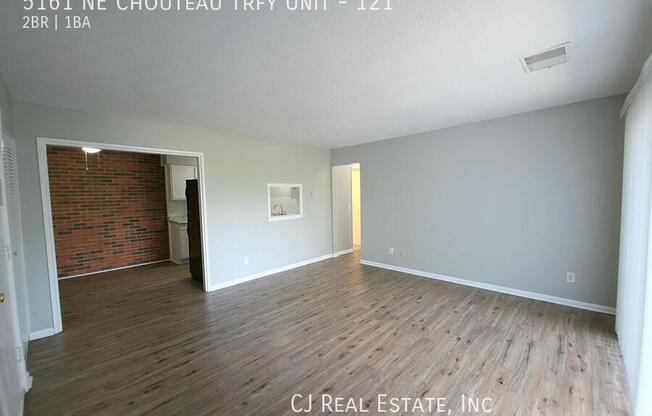 5161 NE CHOUTEAU TRFY