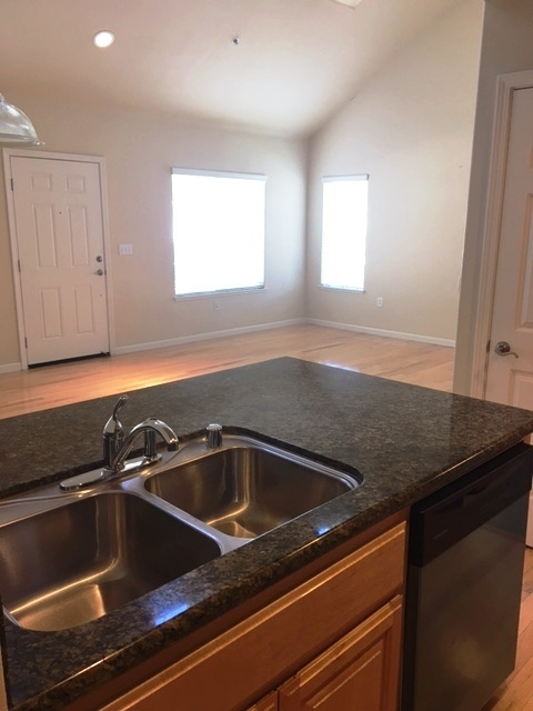 2 beds, 2 baths, $2,800