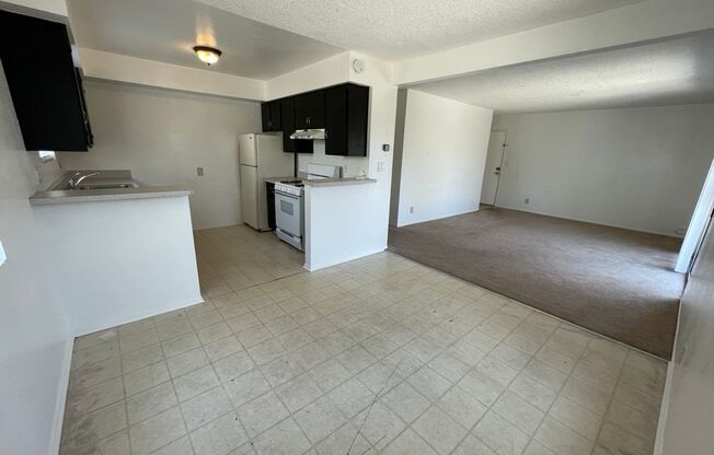 3 beds, 2 baths, $6,000, Unit 1