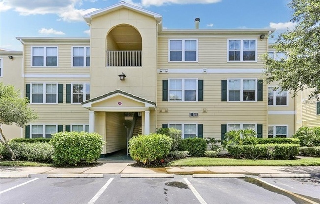 Equestrian Parc with Garage!