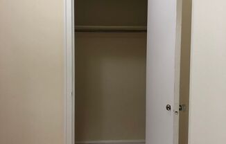 Studio, 1 bath, 300 sqft, $1,522, Unit 321