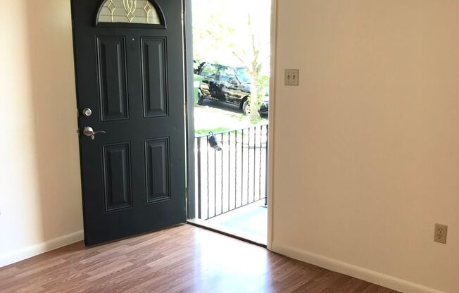1538 E. 8th Street