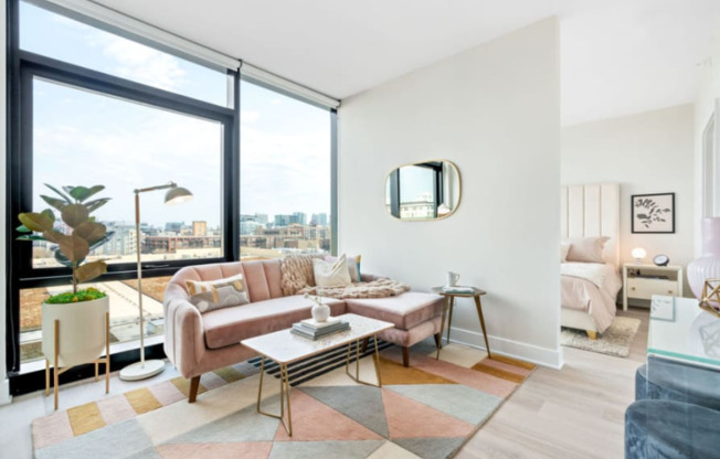 1116 W VAN BUREN