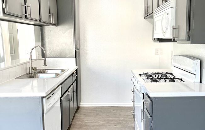 14755 Victory Blvd.