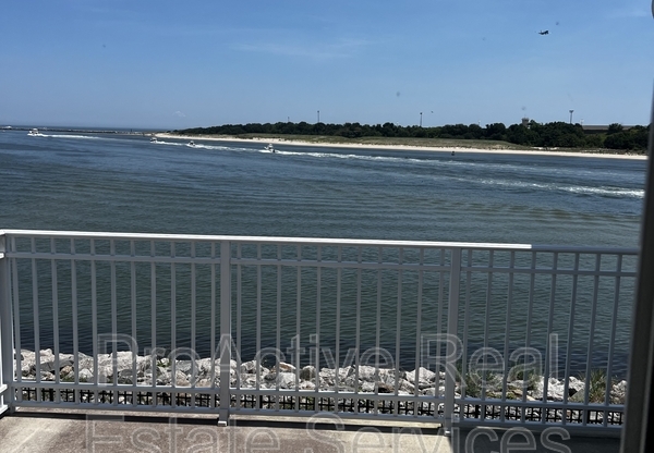 9468 BAY FRONT DR