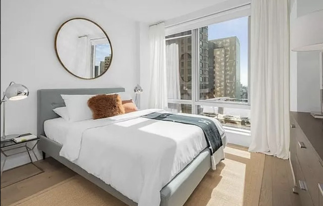 2 beds, 2 baths, $9,450, Unit 35J