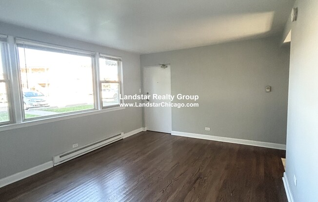 7628 N Milwaukee Ave