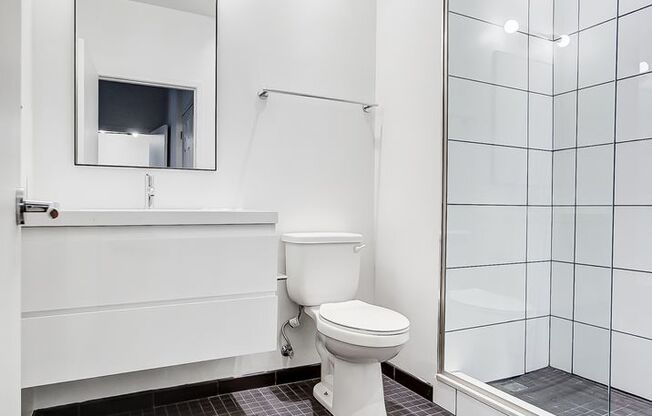 1 bed, 1 bath, 810 sqft, $1,940, Unit 100-403