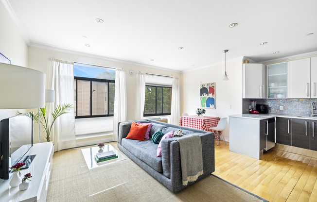 3001 FT HAMILTON PKWY