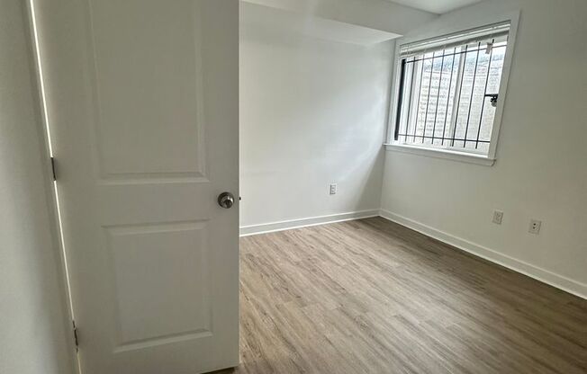 1515 W Seybert St