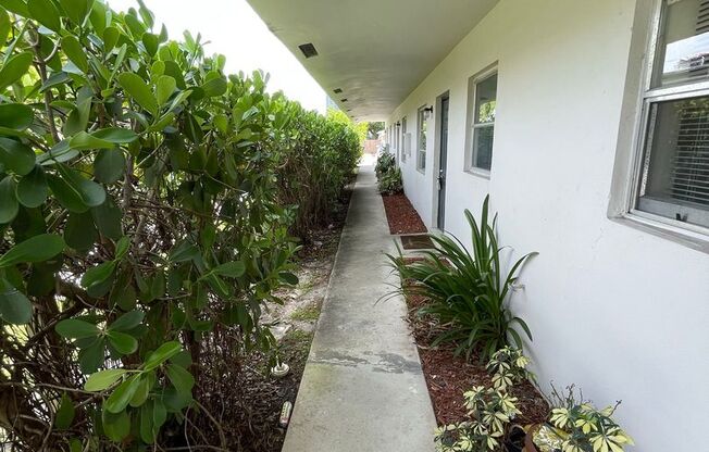 220 Sw 8Th St