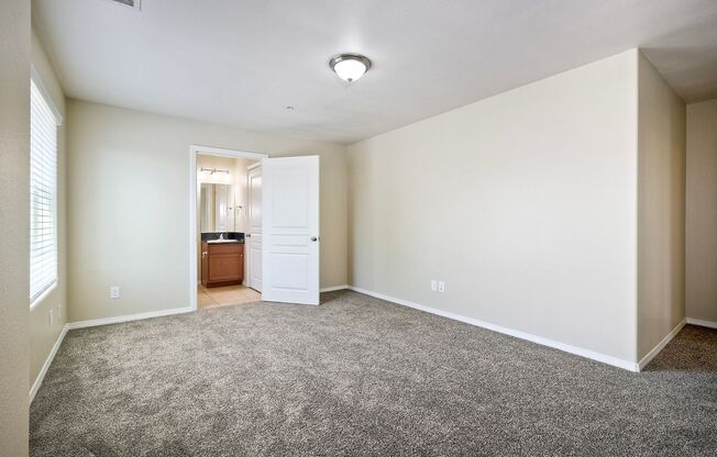4 beds, 3.5 baths, 2,800 sqft, $4,695, Unit 210