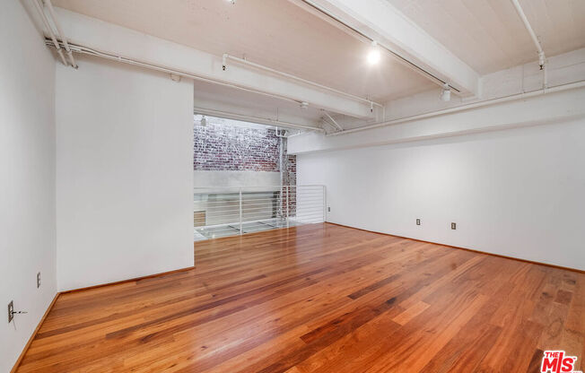 3 beds, 3 baths, 2,330 sqft, $8,500, Unit 106
