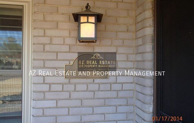 1630 N LAUREL AVE
