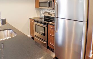 3 beds, 2 baths, 1,201 sqft, $1,720, Unit 14B