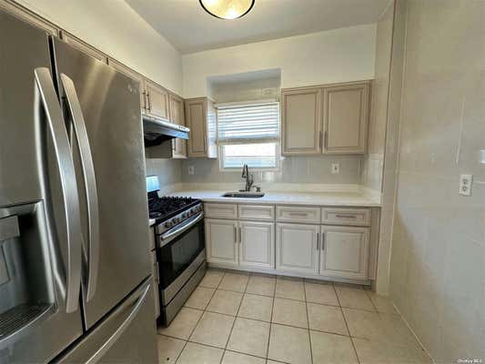 3 beds, 1 bath, 1,150 sqft, $3,000, Unit 2