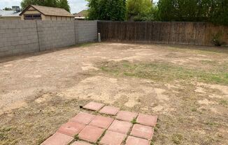 5233 W Altadena Avenue