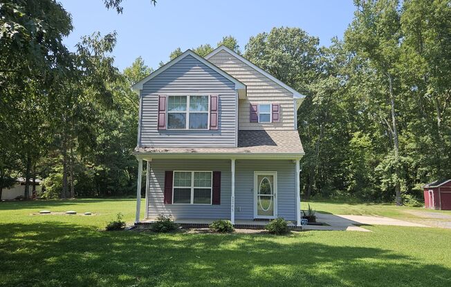 Beautiful 3 Bedroom Home on 2 Acres!