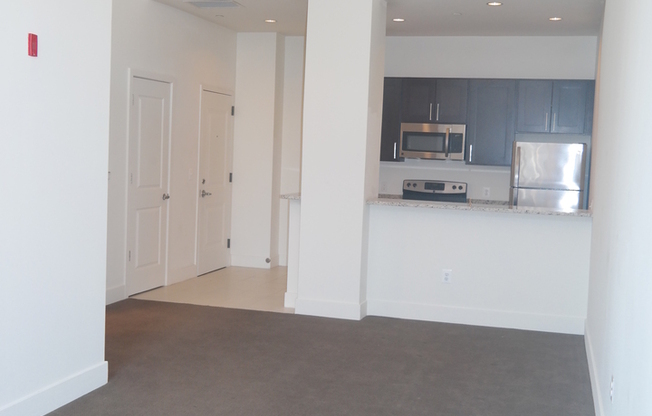 1 bed, 1 bath, 553 sqft, $1,150, Unit 104