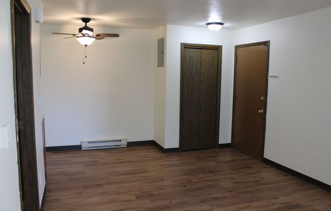 1 bed, 1 bath, $949.99, Unit 1700-06