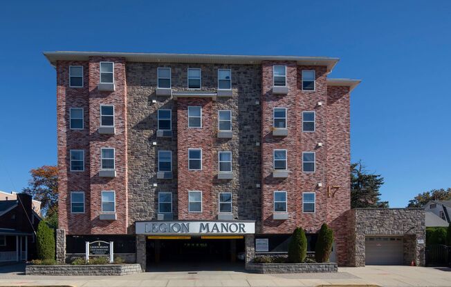 Legion Manor: In-Unit Washer & Dryer, Cold Water Included, Elevator, Fitness Center, and Cat & Dog Friendly