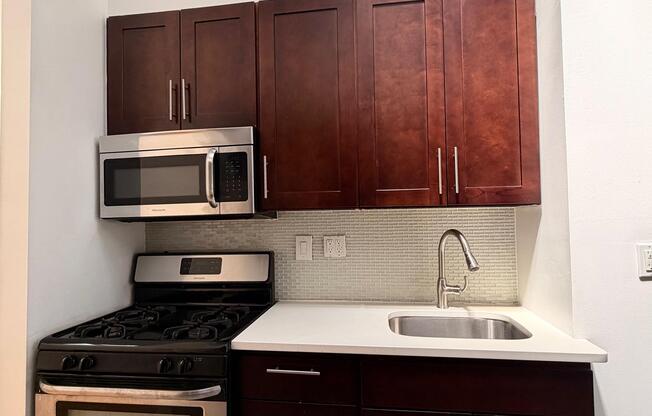 211 WYCKOFF AVE