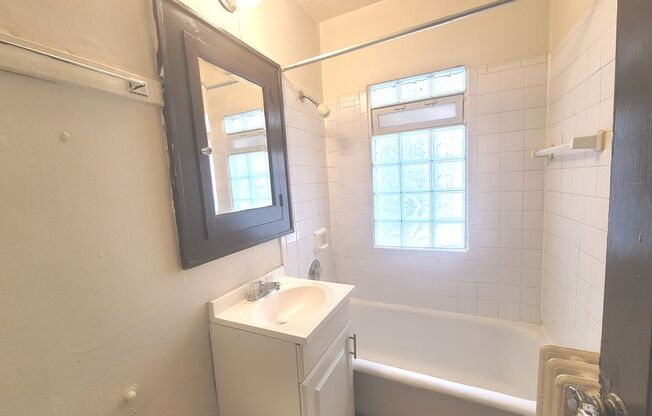 Studio, 1 bath, $775, Unit 104
