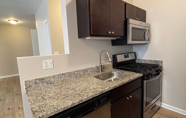 Studio, 1 bath, 475 sqft, $1,250, Unit 201