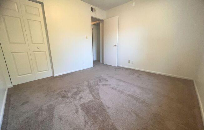 2 beds, 1 bath, 780 sqft, $815, Unit 3209-J2