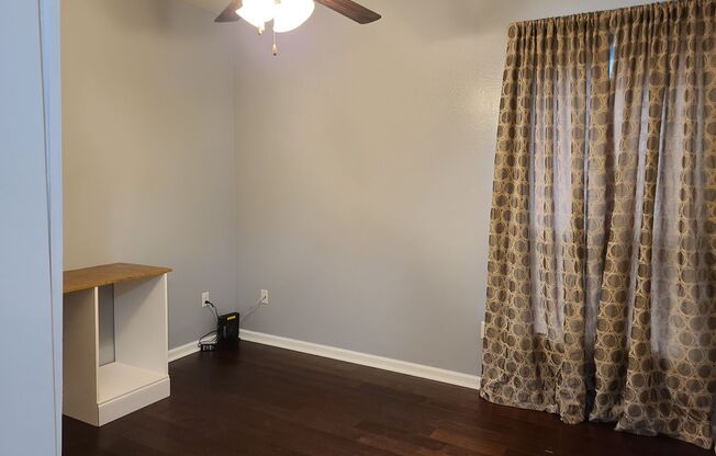 3 beds, 2 baths, $2,100