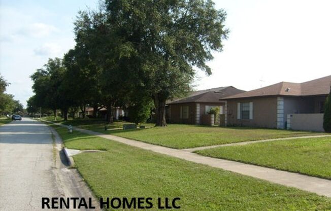 Patio Home with 3 Bedroom and 2 Bathrooms, Minutes Away From UCF, Technology Park, & the E/W Expressway