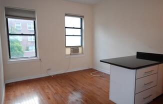 232 E 53 ST