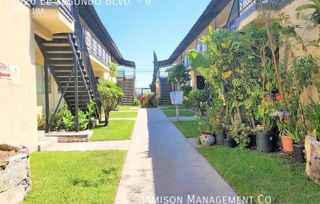 1926 EL SEGUNDO BLVD