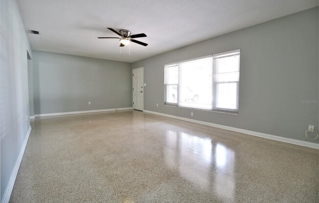 1001 BROOKSIDE DR