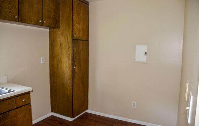 2 beds, 1.5 baths, $2,050, Unit 41