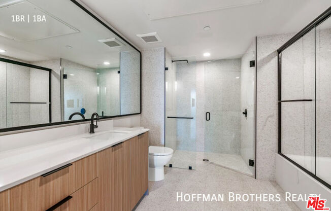 1 bed, 1 bath, $3,850, Unit 322