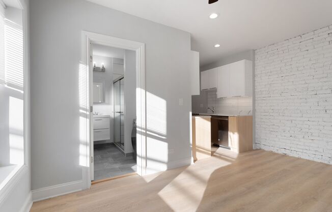 1 bed, 1 bath, 393 sqft, $1,800, Unit 1631-2G