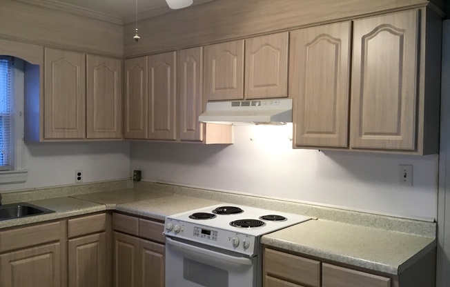 3 beds, 1 bath, $1,395