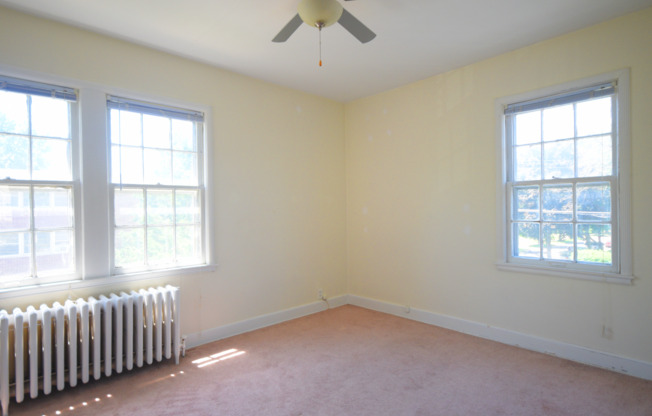 2 beds, 1 bath, 800 sqft, $1,307, Unit 2