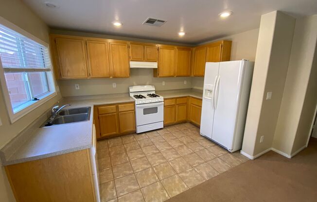 Wonderful 3 bed/2.5 bath home located in Summerlin