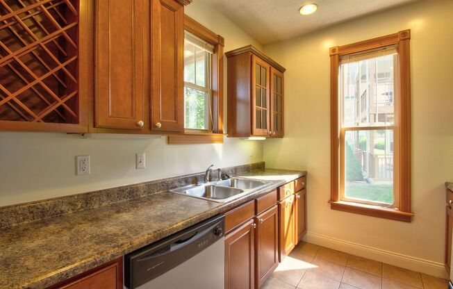 1 bed, 1 bath, 615 sqft, $1,365, Unit CL - 3315