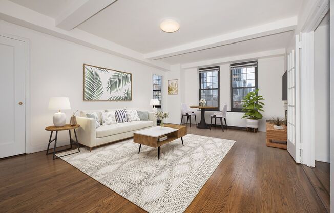 435 W 23 ST