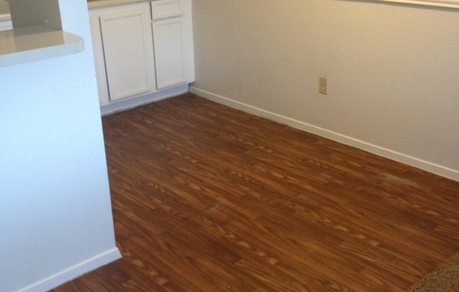 Studio, 1 bath, 415 sqft, $695, Unit 1004