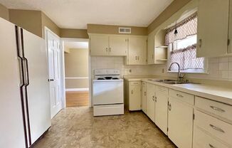 2 beds, 1 bath, $865, Unit 521