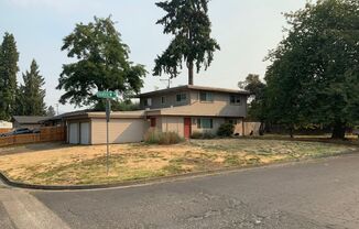 2 Bedroom Duplex Near Autzen Stadium