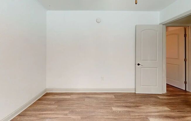 2 beds, 1 bath, 729 sqft, $1,625, Unit 1411-03