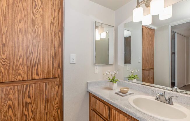 2 beds, 2 baths, 900 sqft, $1,499, Unit HIDDENV-204