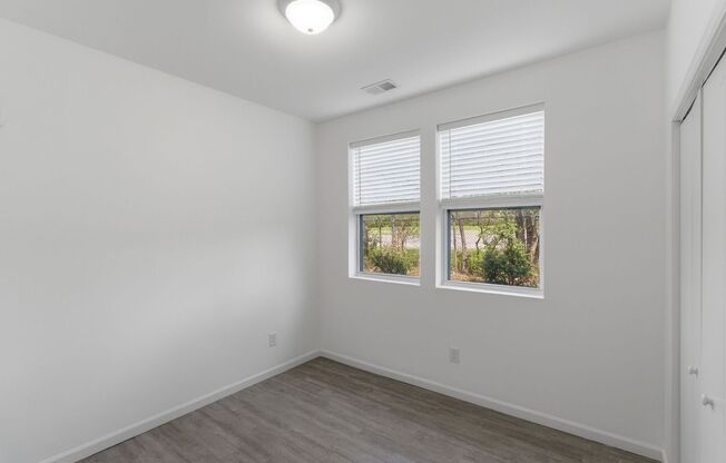 2 beds, 1.5 baths, 850 sqft, $1,299, Unit C3